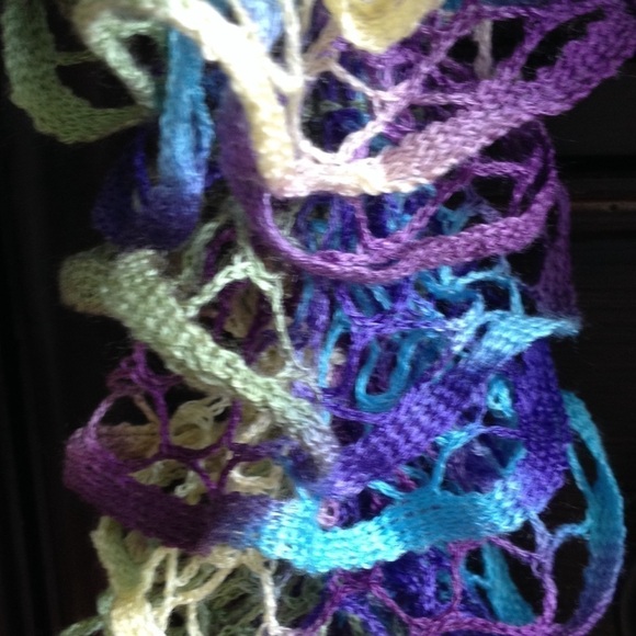Handmade lace knit scarf in watercolor - Picture 2 of 2